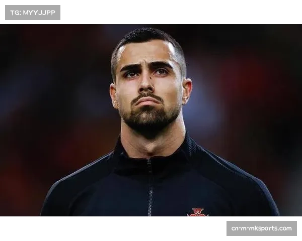 葡萄牙体育门将迪奥戈·科斯塔表现稳定,零封场次多